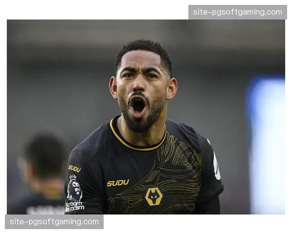 狼队两球落后完成绝平 保级球队状态展现顽强特质